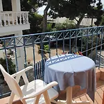 Hotel Kavos 2*