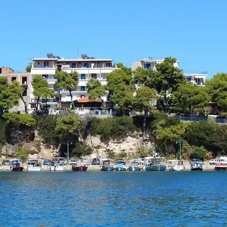 Hotell Kavos Patitiri