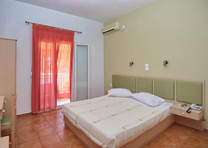 Kavos 2* Патитири