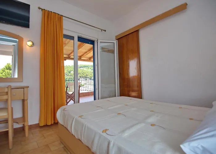 Отель Kavos Патитири