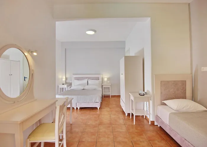 Kavos Отель Патитири