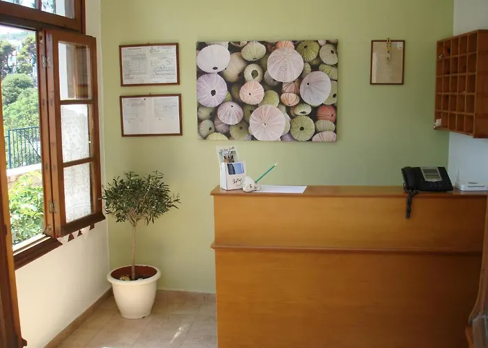 Kavos 2* Патитири