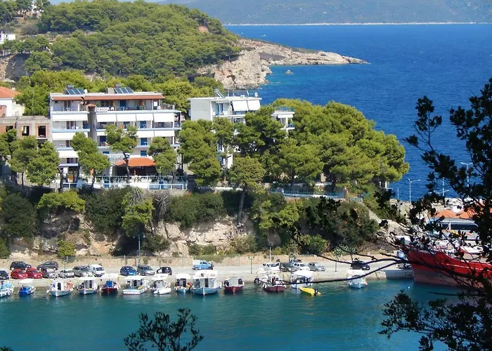 Kavos 2* Патитири